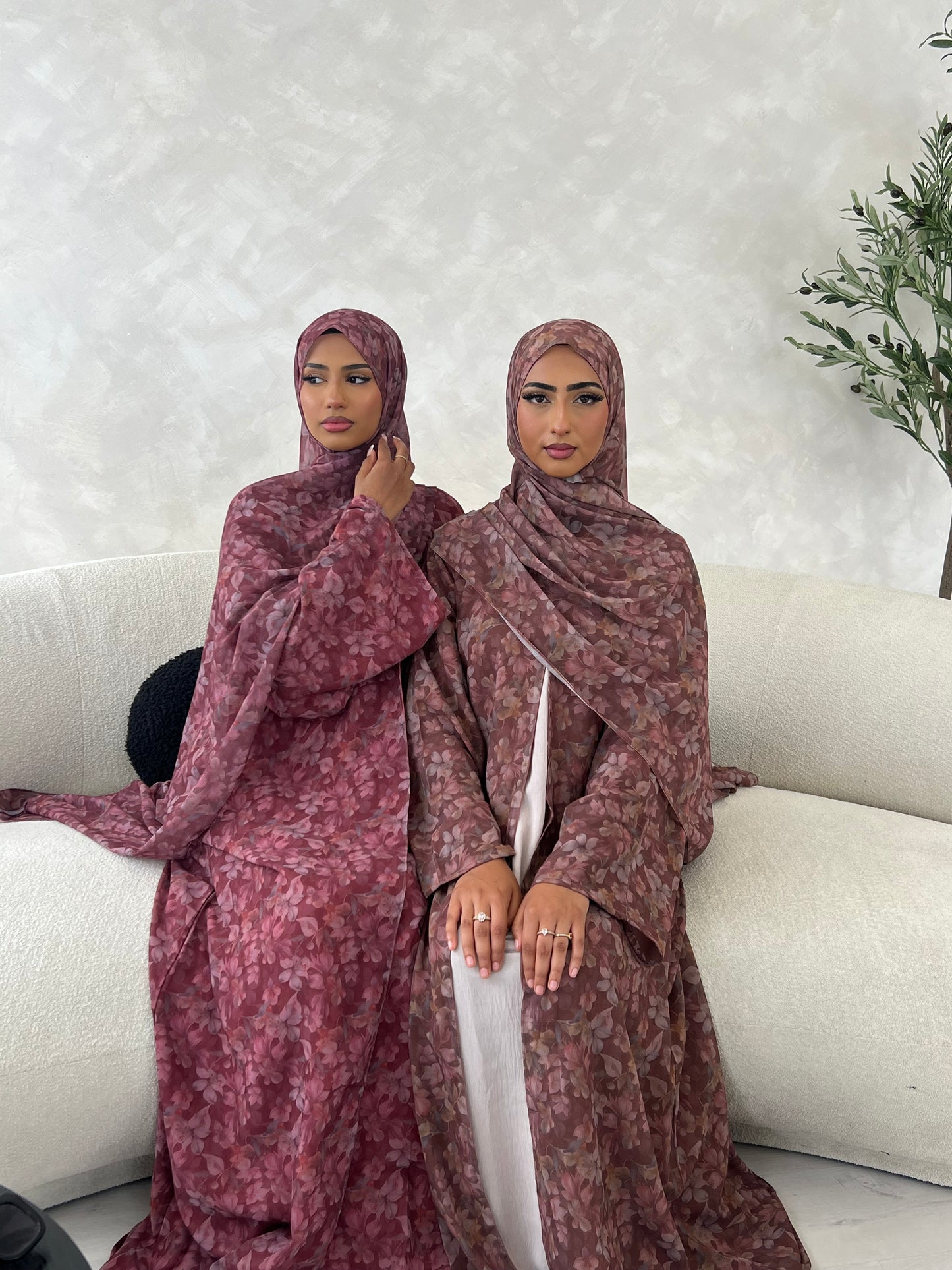 *EX DISPLAY* Warda floral printed abaya *EX DISPLAY*