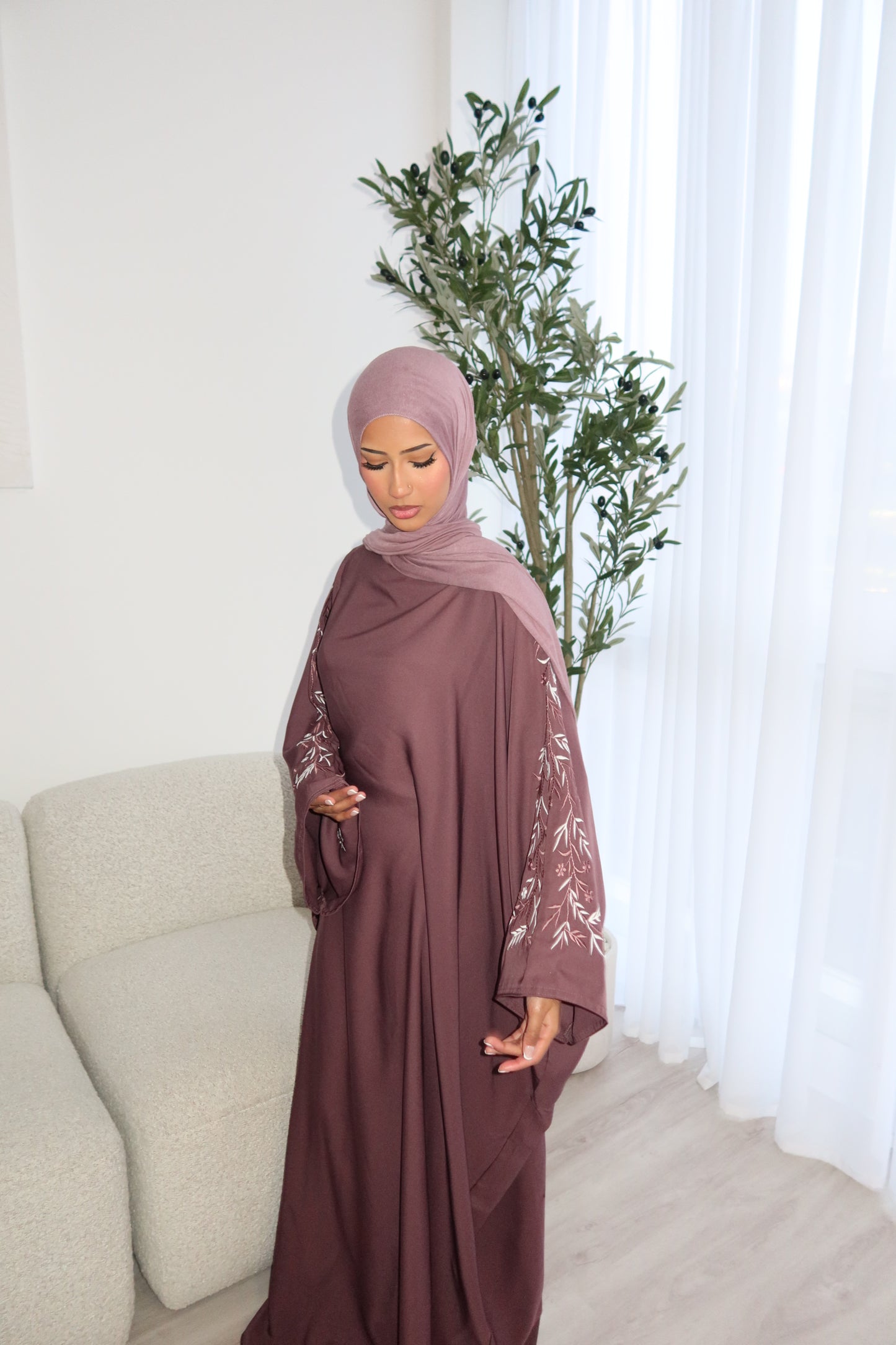 Anissa batwing with embroidery abaya (ex display **)