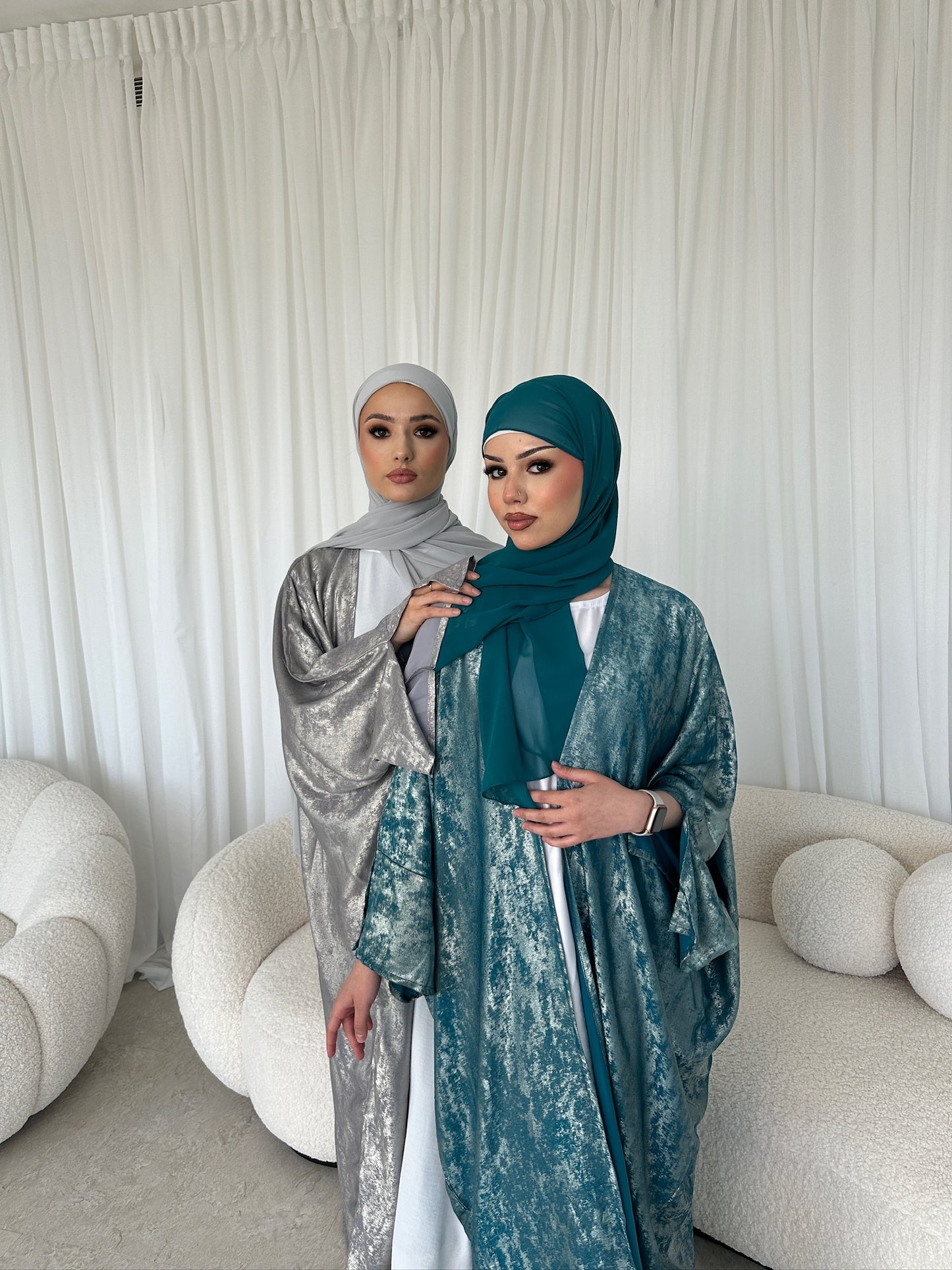 Esra Metallic Open Abaya