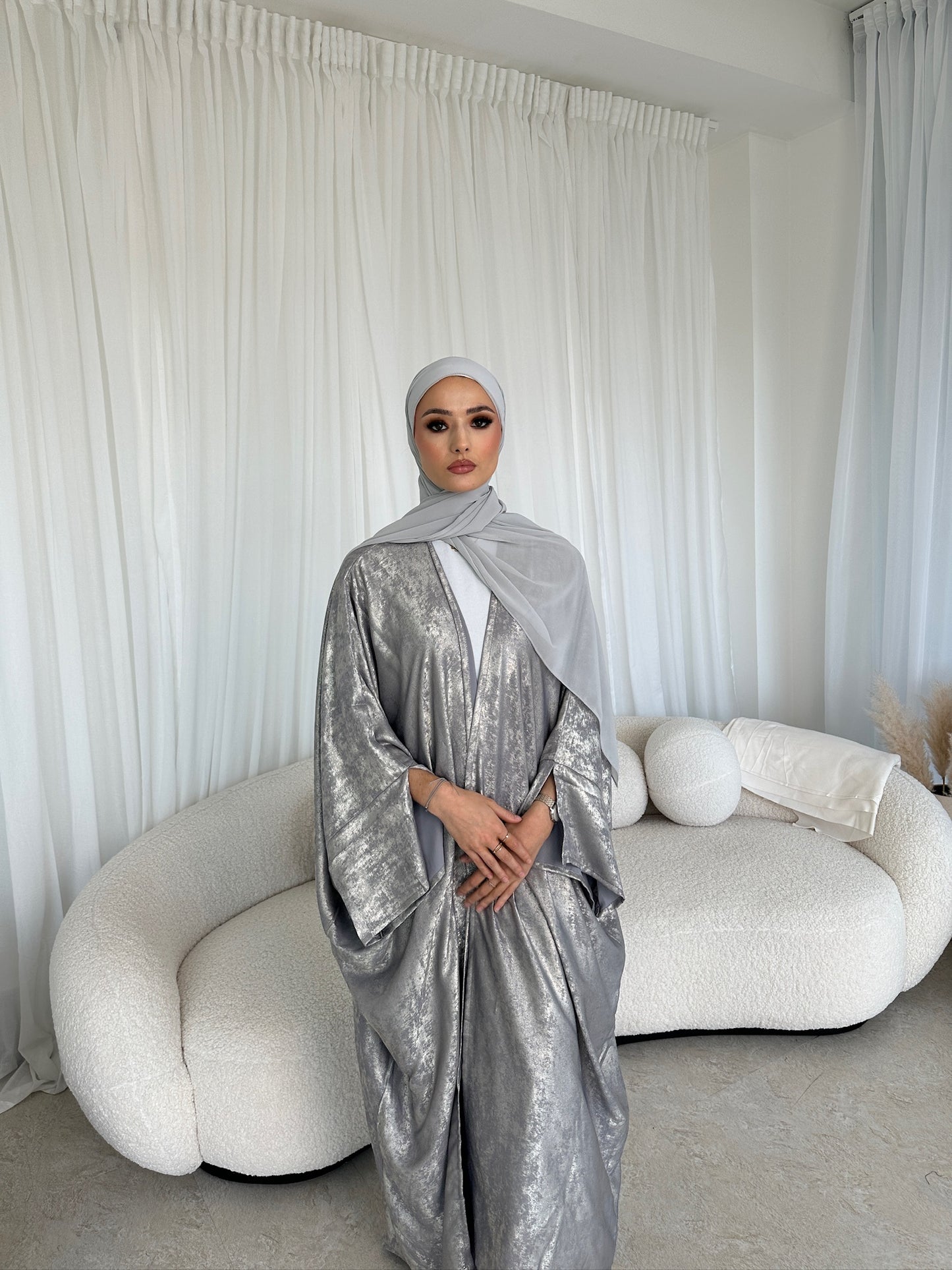 Esra Metallic Open Abaya