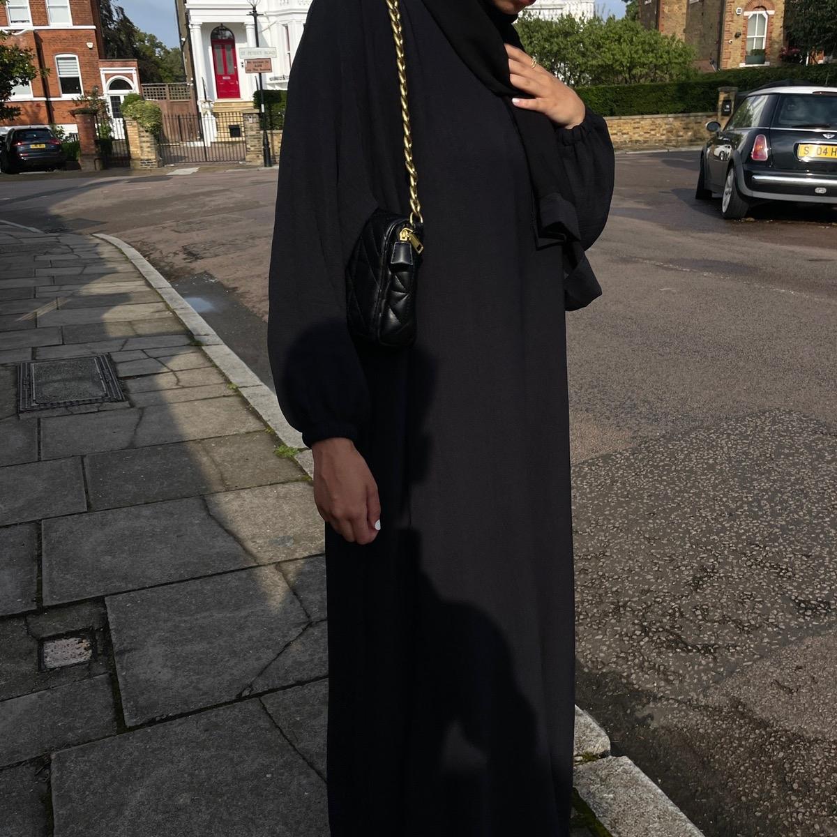 Lamia Cuffed Sleeves Crepe Prayer Abaya with Pockets