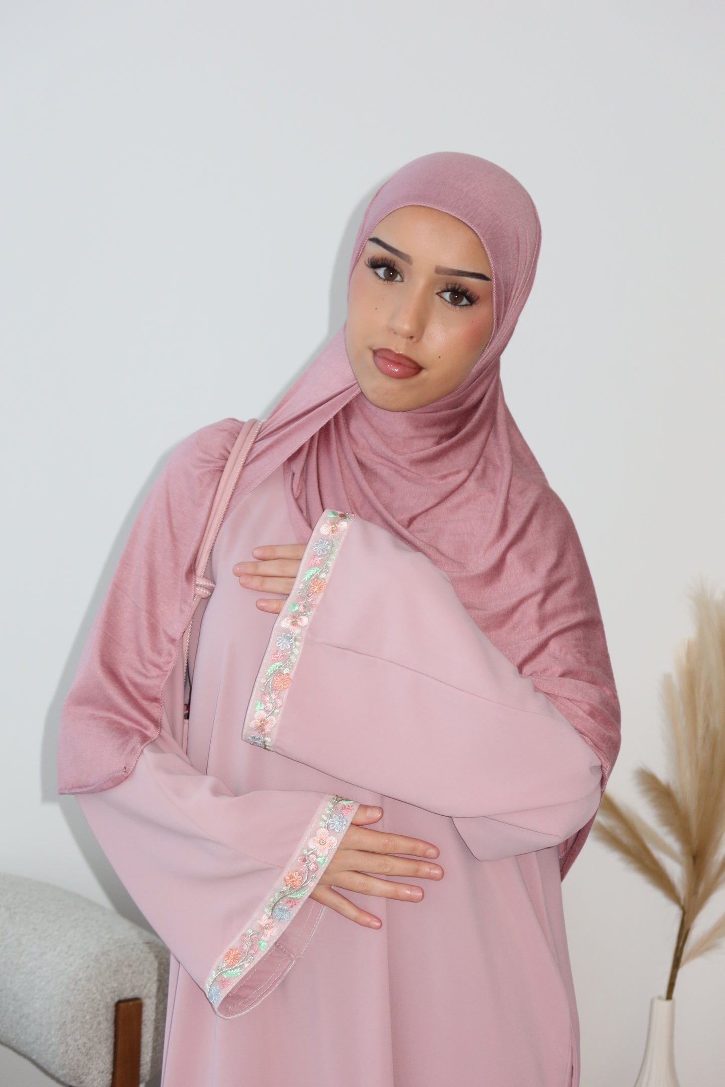 Hidaya lace closed embroidery abaya