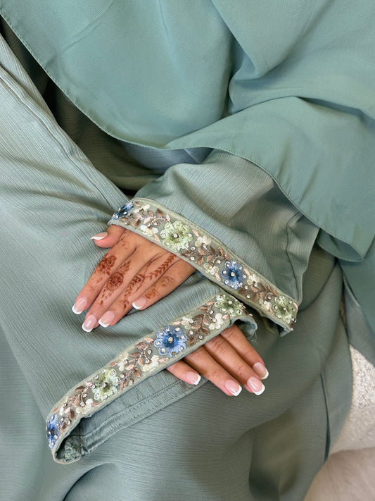 Goldar 2.0 floral lace gem closed zoom abaya