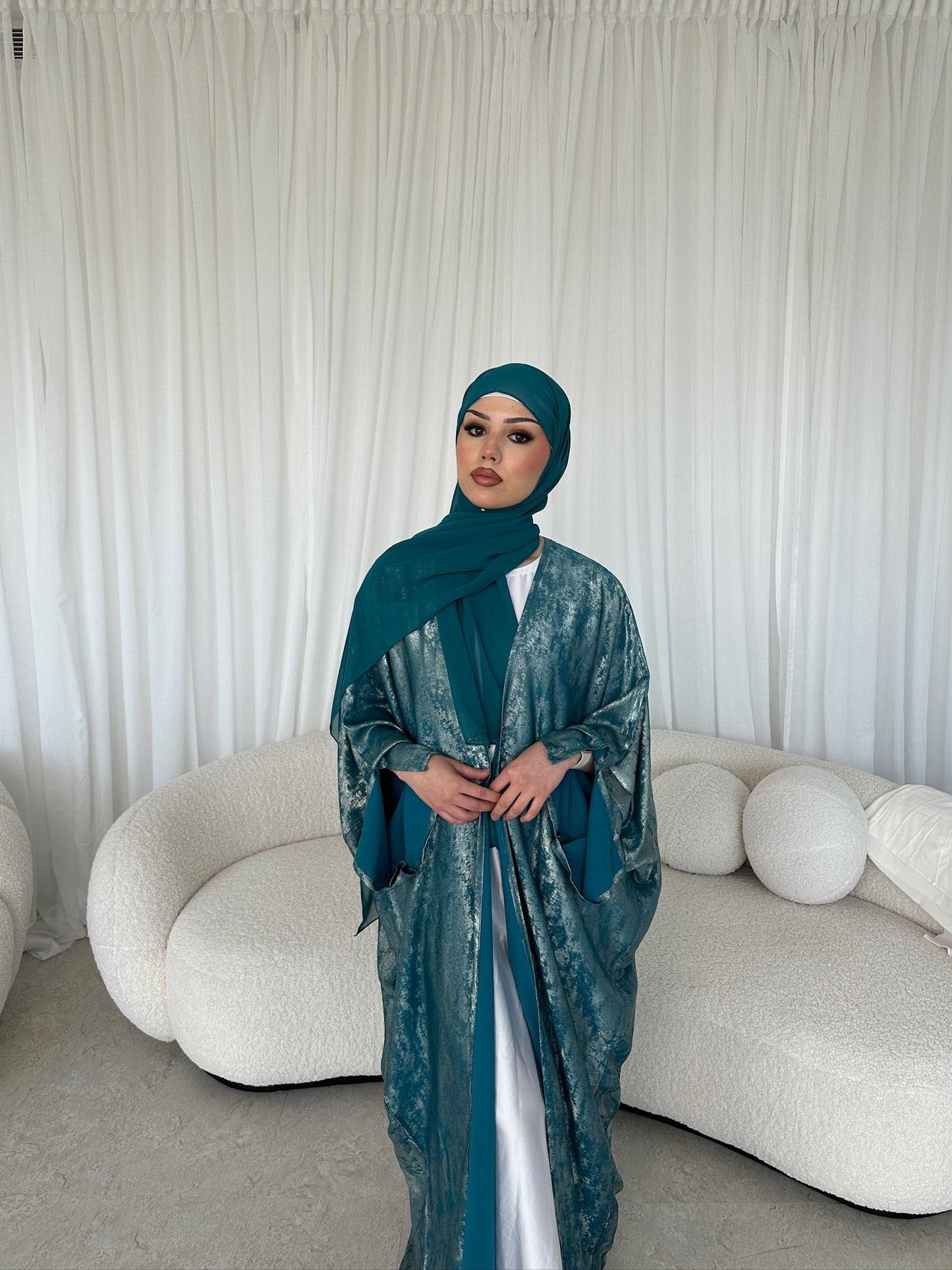 Esra Metallic Open Abaya