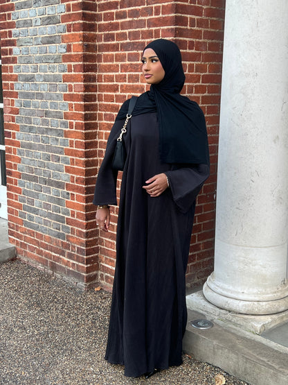 Ribbed closed autumn abaya