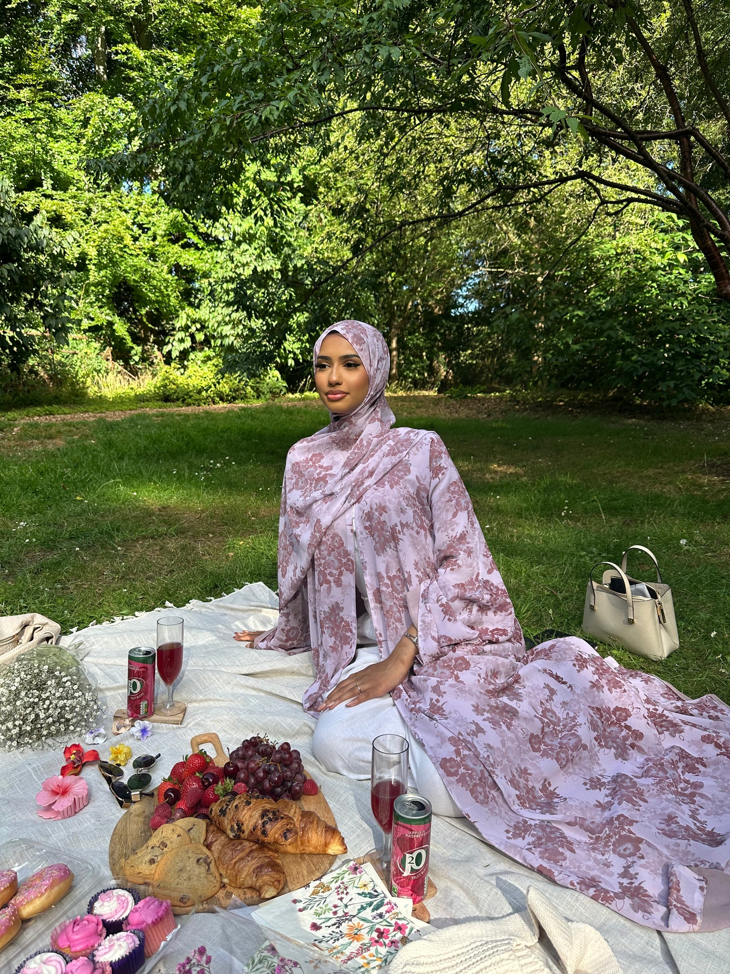 *EX DISPLAY* Warda floral printed abaya *EX DISPLAY*