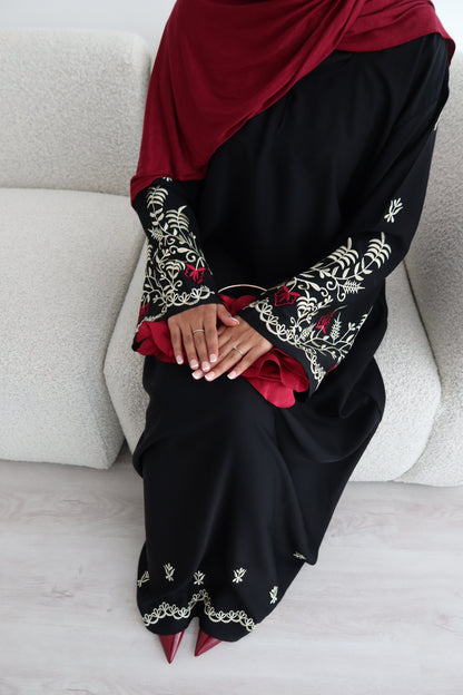 Selma closed embroidery abaya