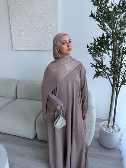 Khawla gem stones closed Eid abaya