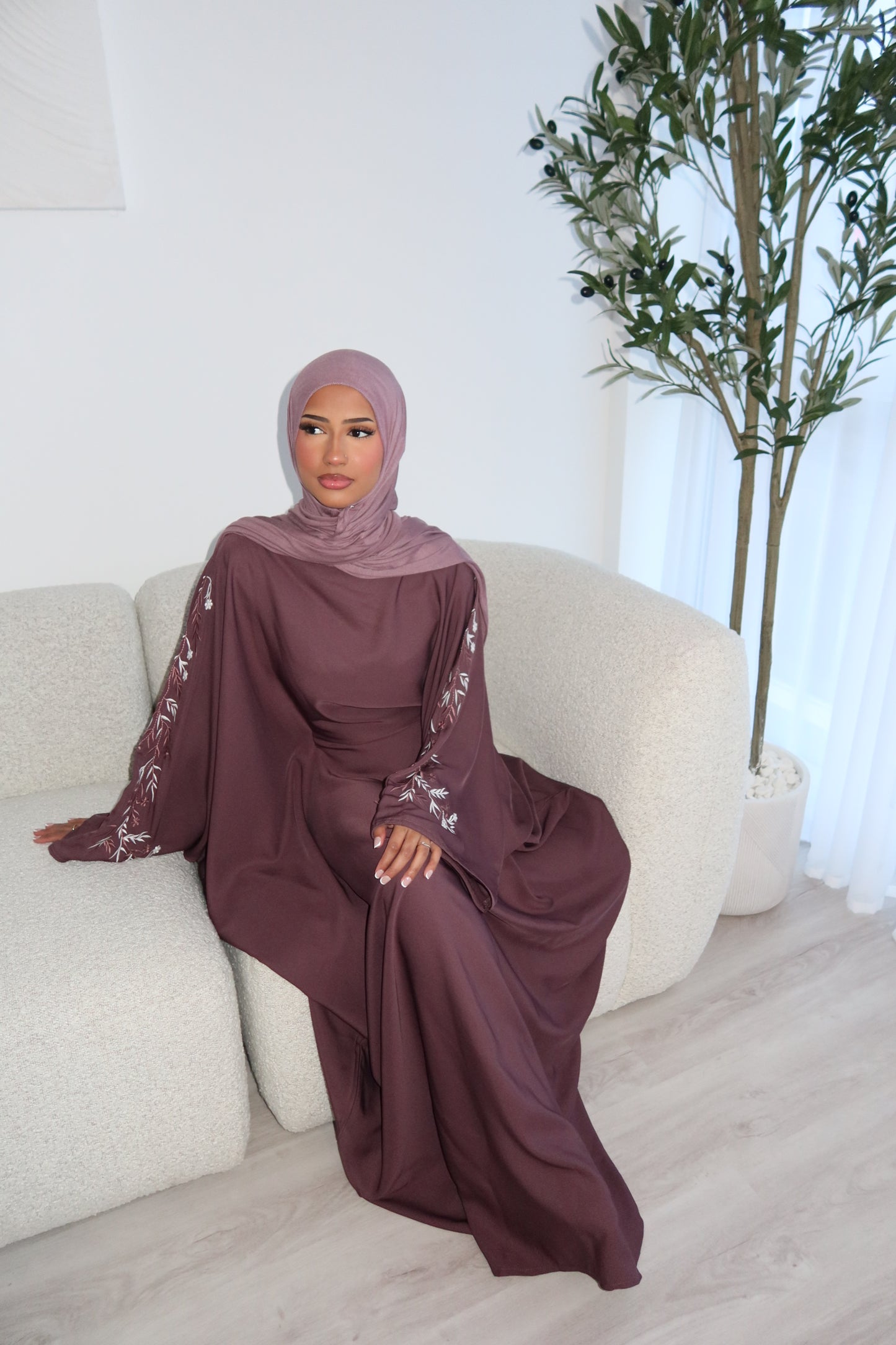 Anissa batwing with embroidery abaya (ex display **)