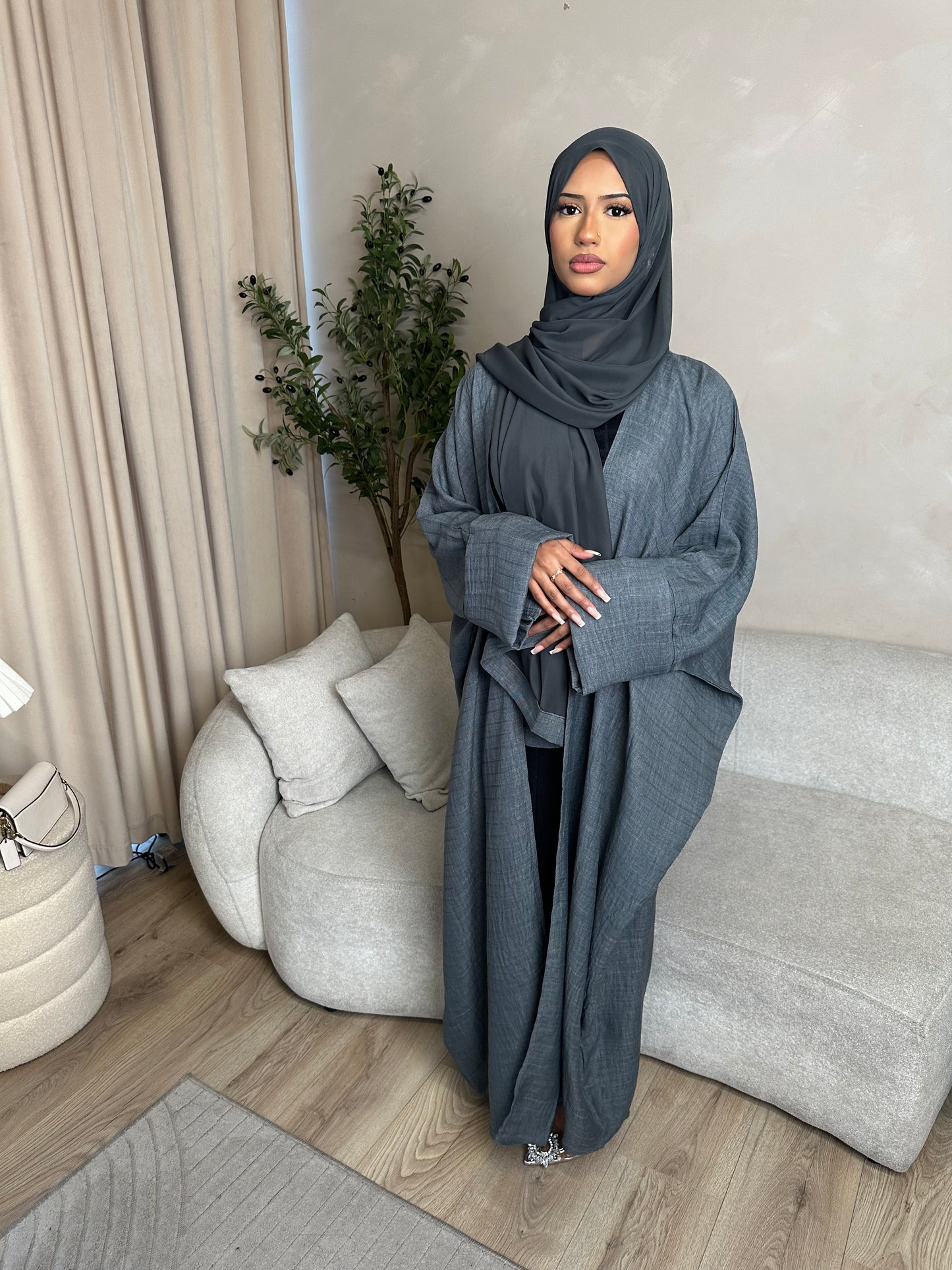 AMANI Open Abaya