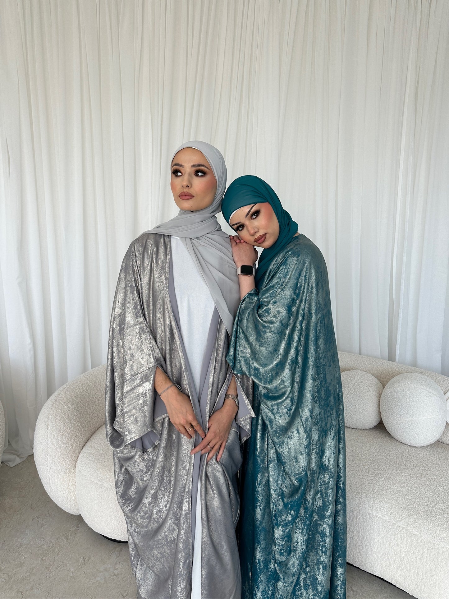 Esra Metallic Open Abaya