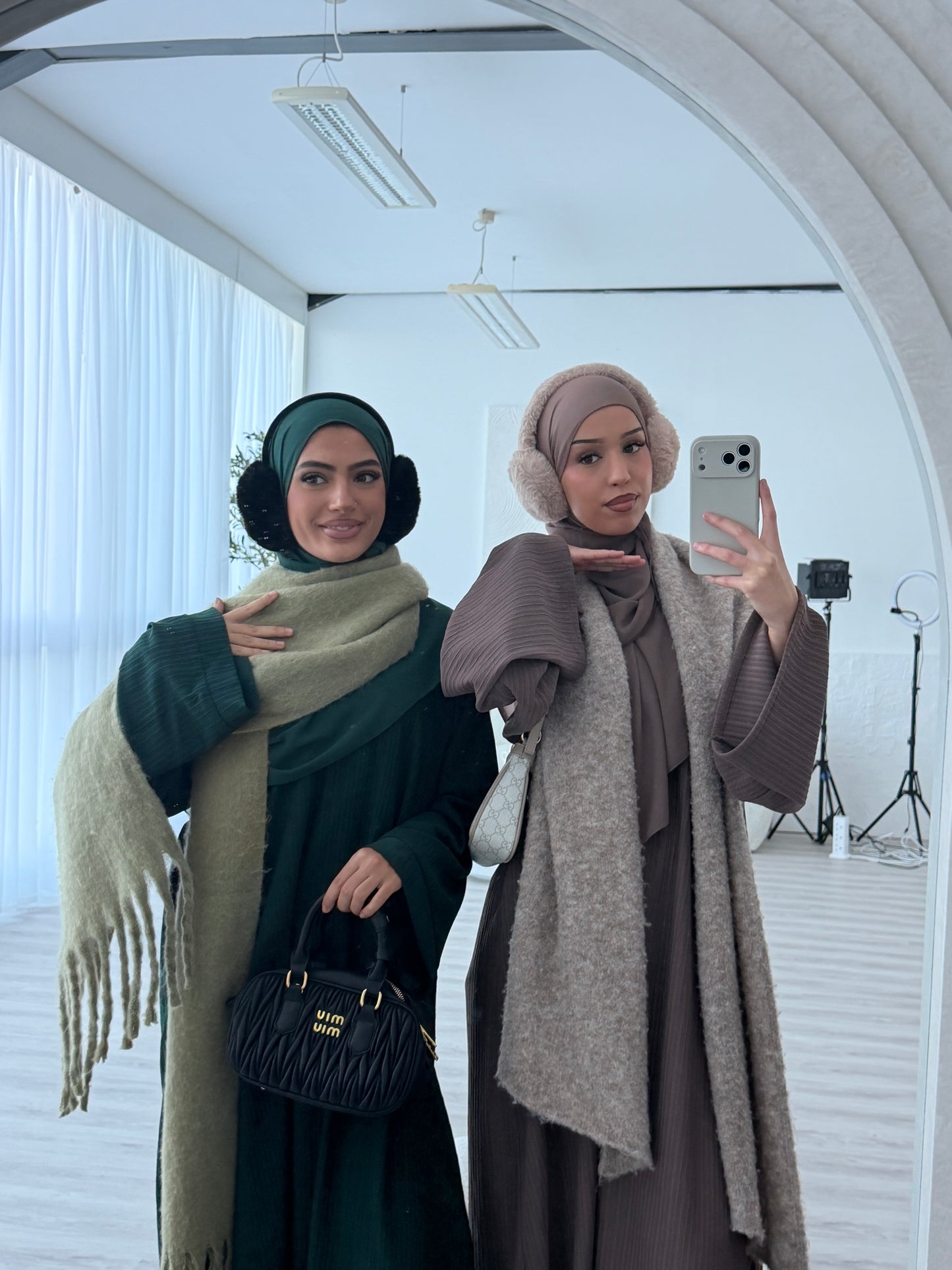 Knitted closed abaya