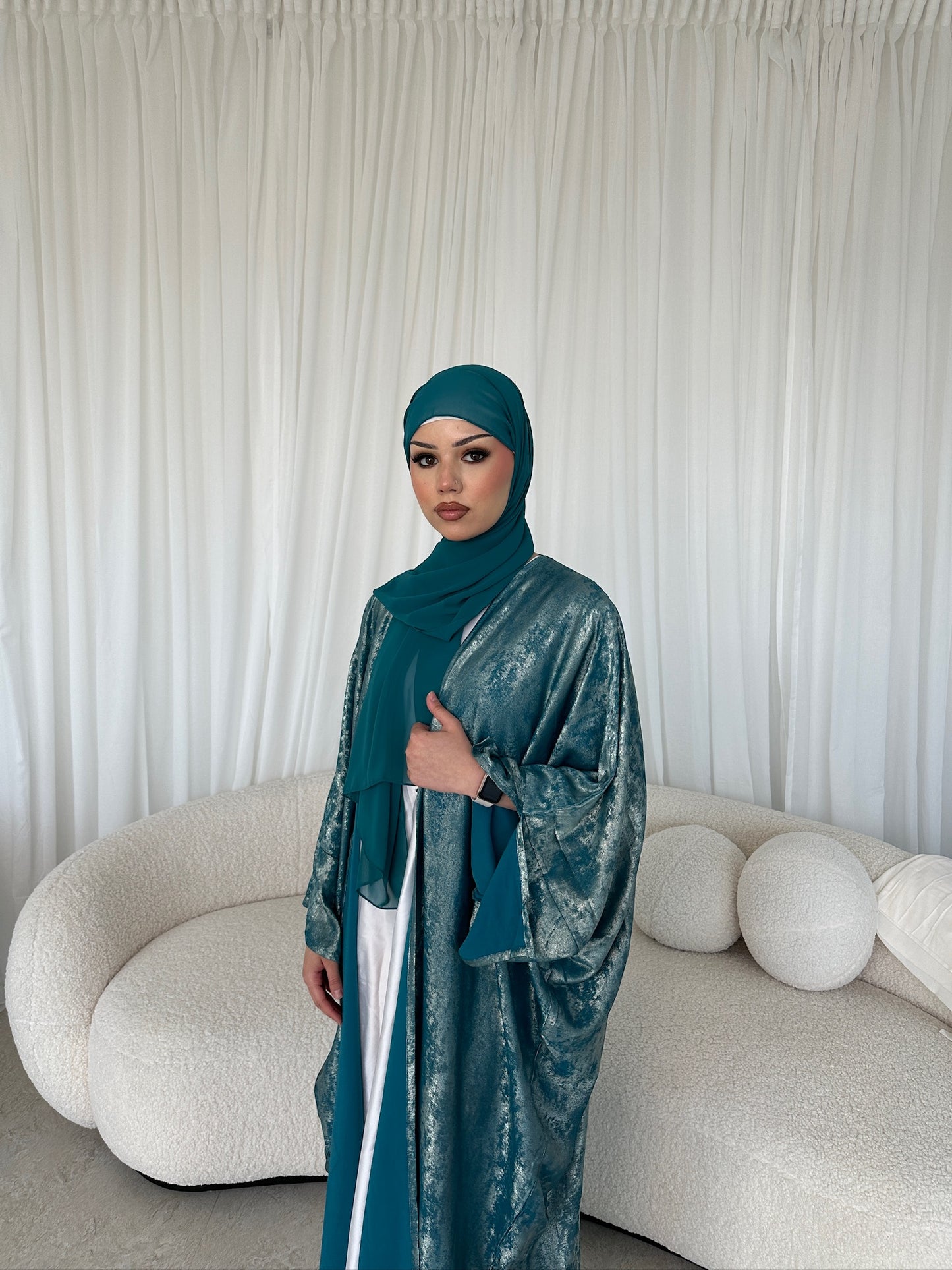 Esra Metallic Open Abaya