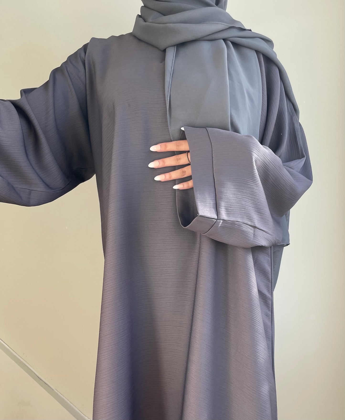 Zoom ash violet abaya size 60 *ex display piece*