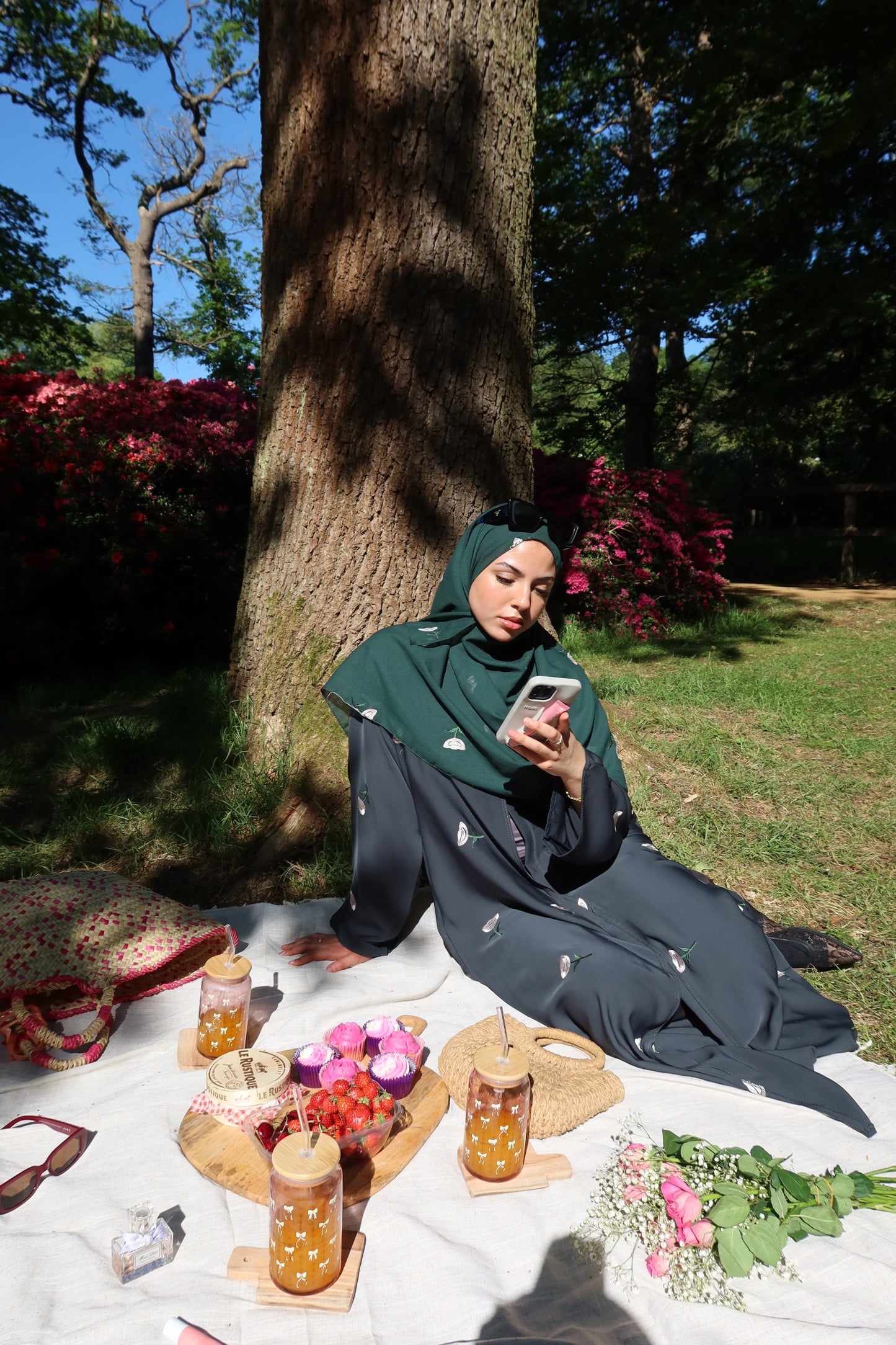 Yasmina Embroidery Buttoned Abaya