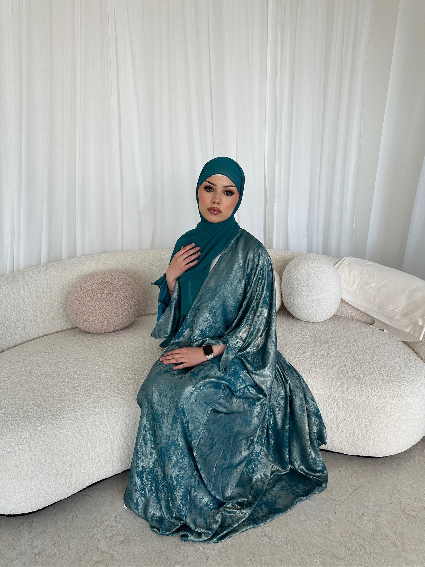 Esra Metallic Open Abaya