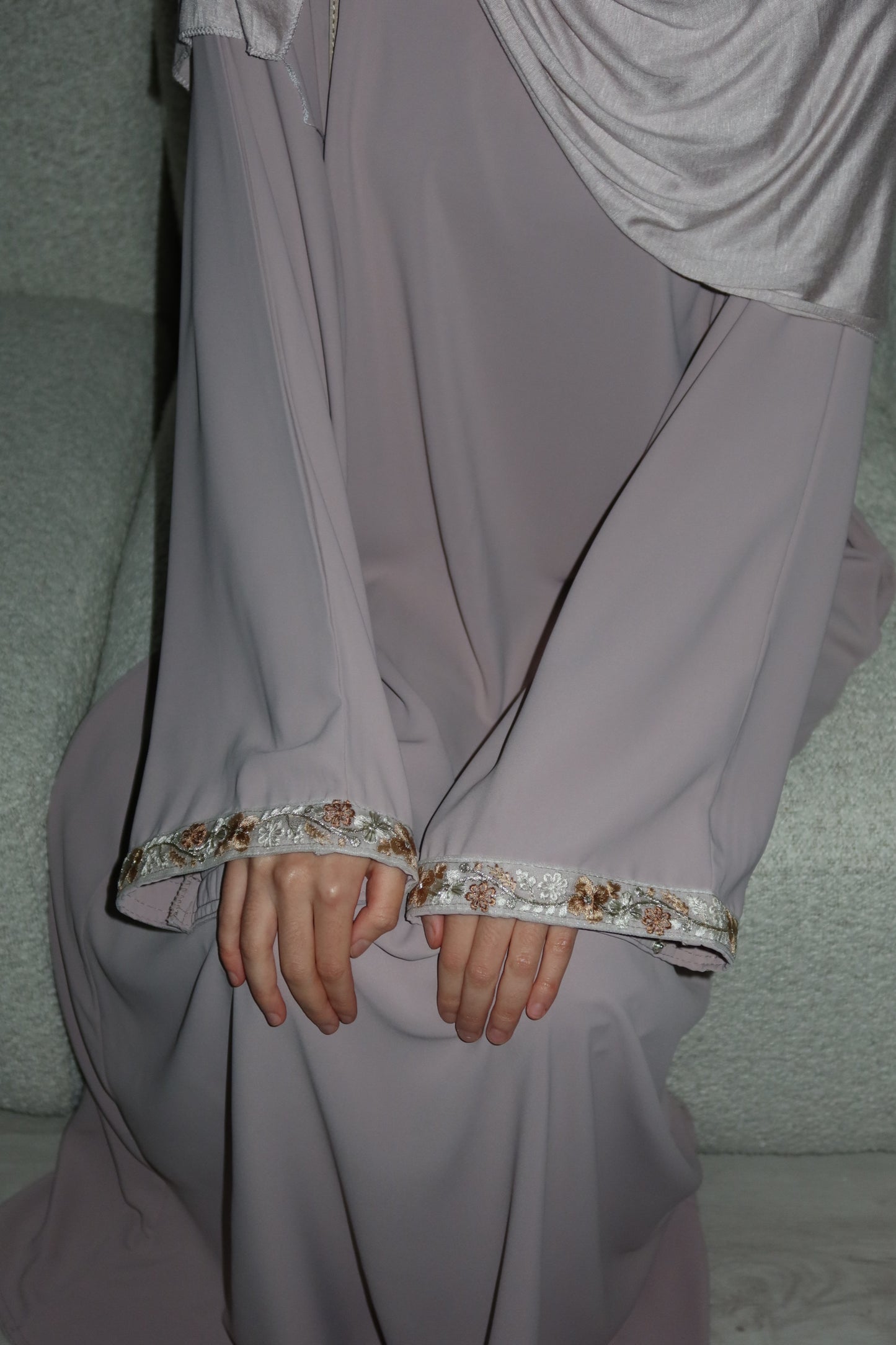 Hidaya lace closed embroidery abaya