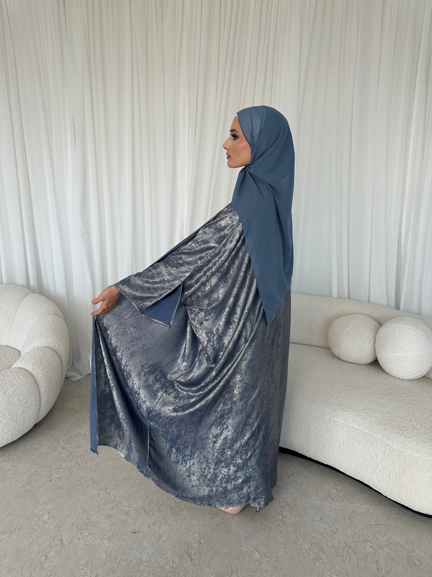 Esra Metallic Open Abaya