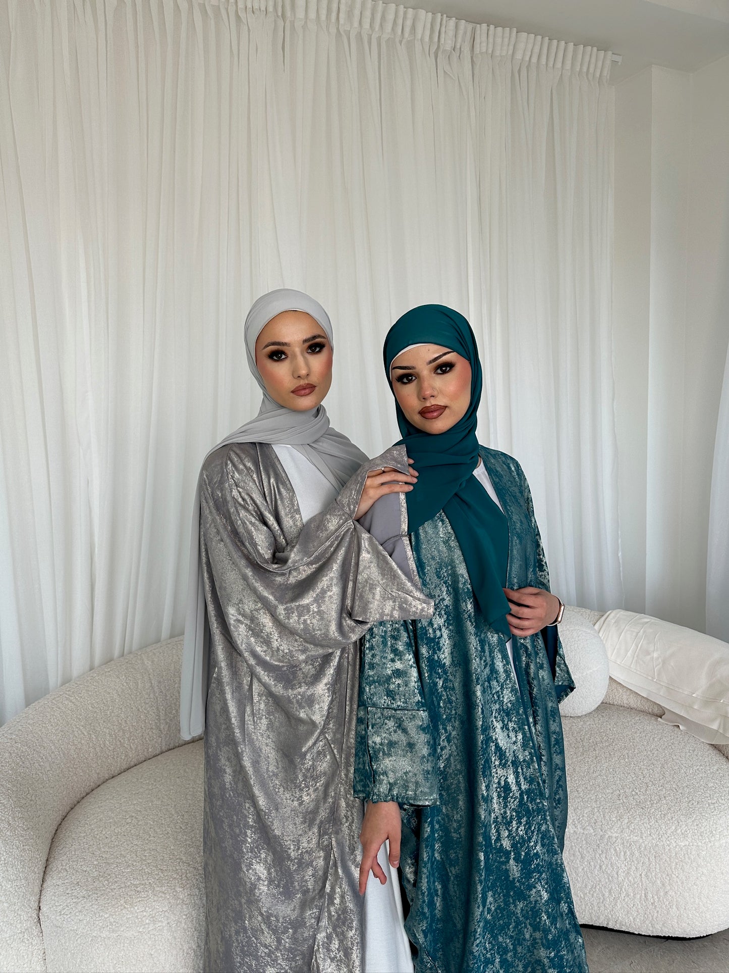 Esra Metallic Open Abaya