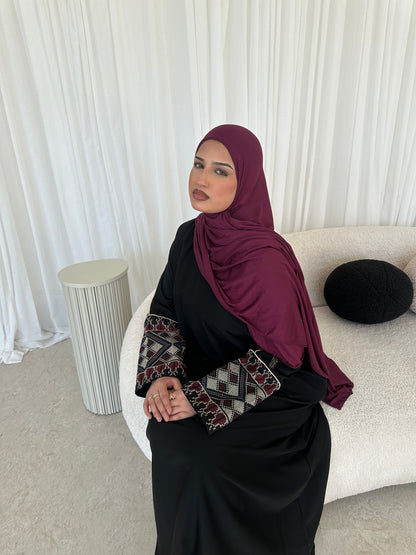 Tatreez black closed nida abaya with maroon embroidery