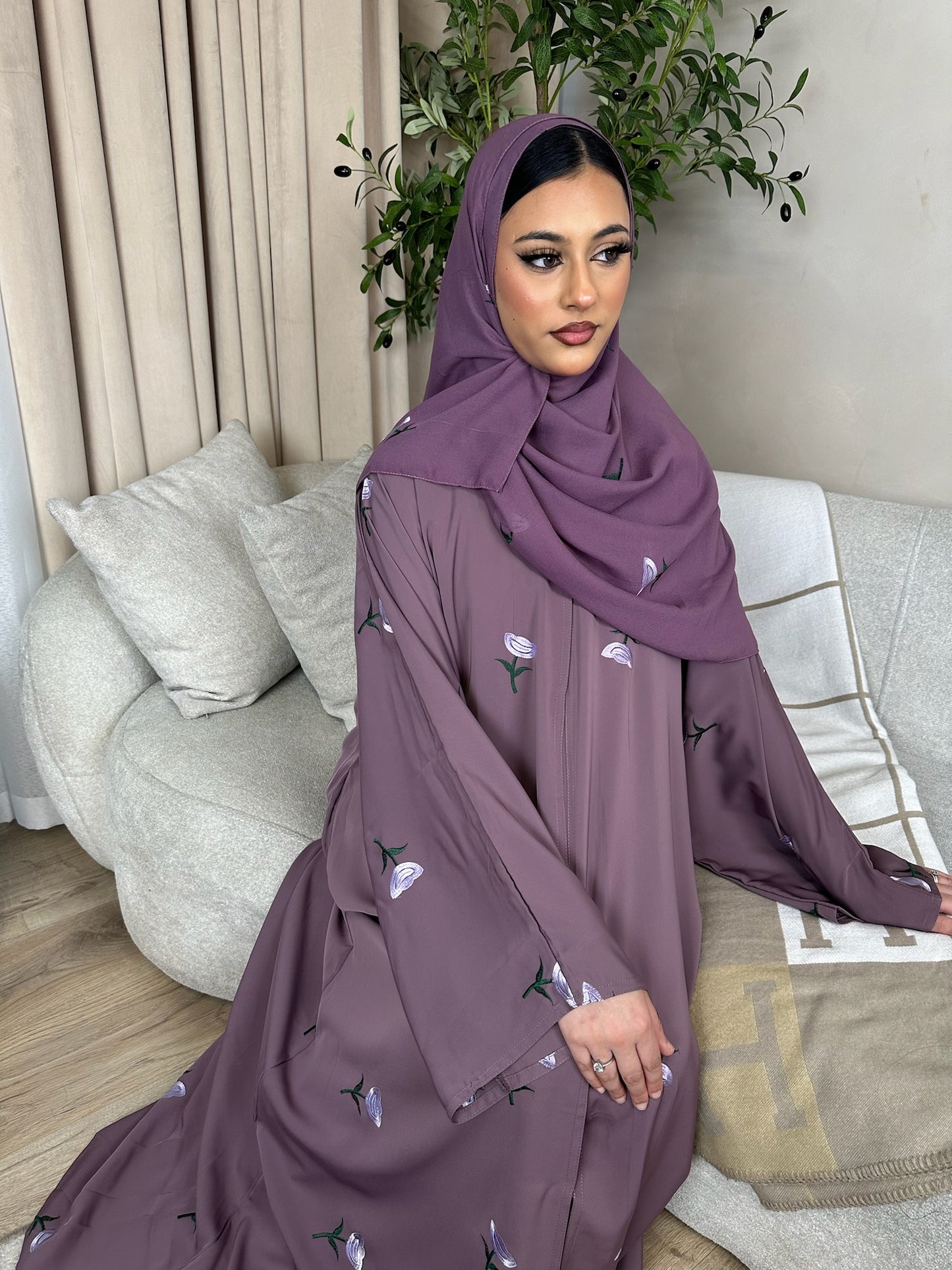 Yasmina Embroidery Buttoned Abaya