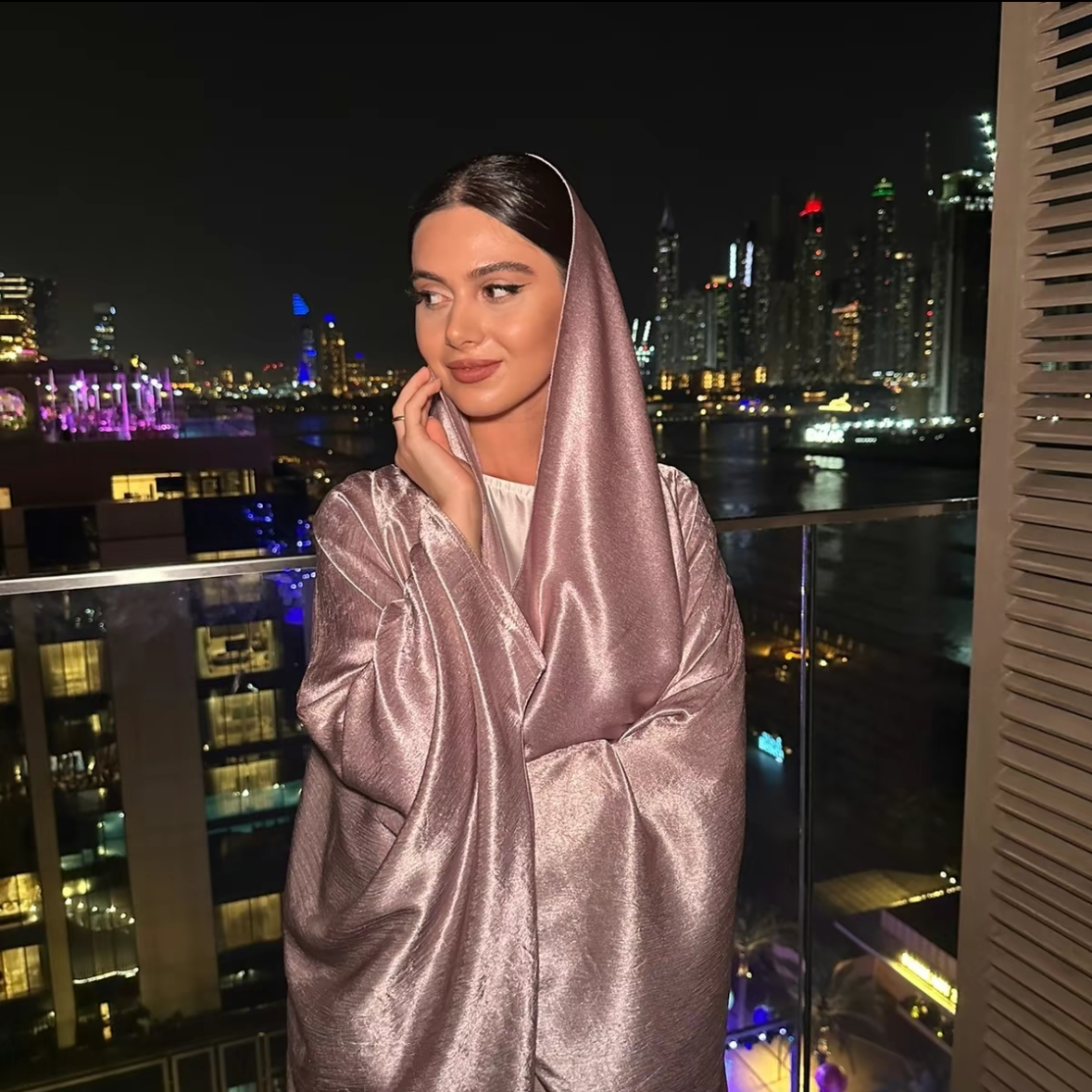 Khaleeji Farasha Abaya and Hijab Set