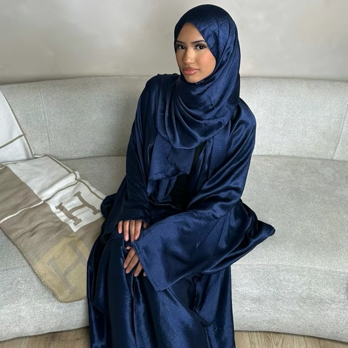 Khaleeji Farasha Abaya and Hijab Set