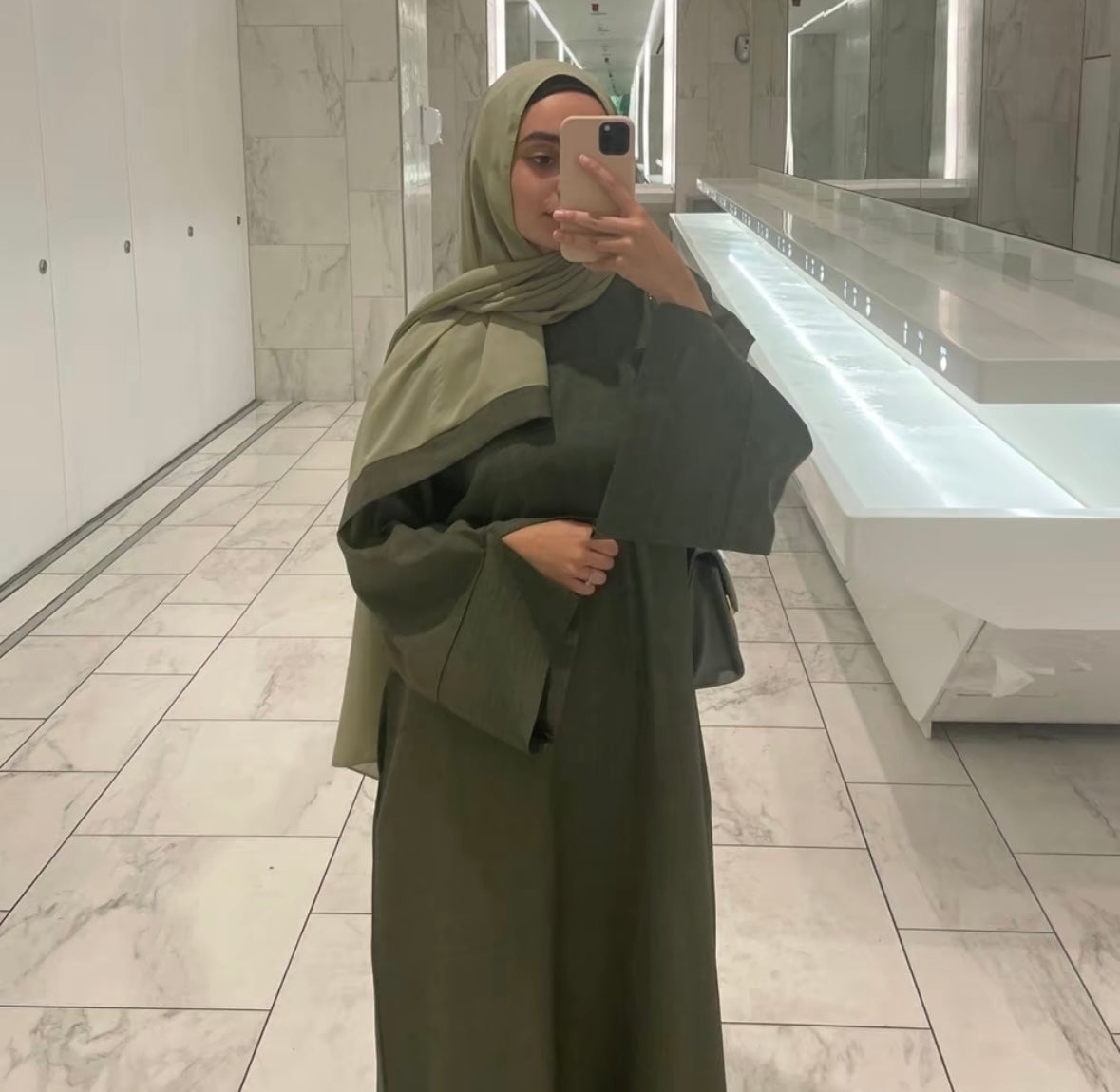 Closed Linen Abaya