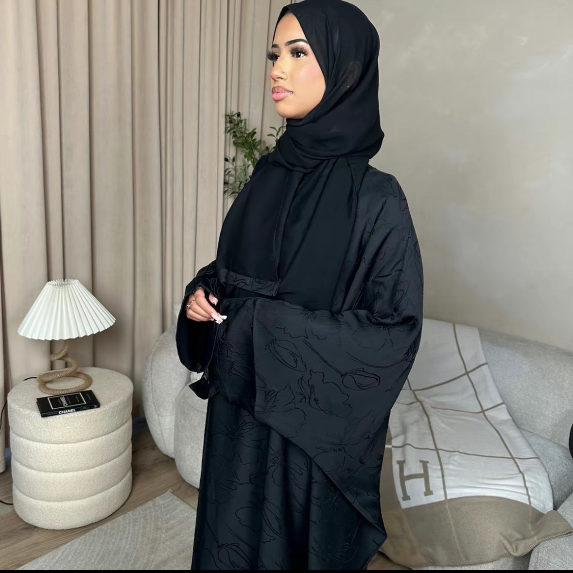 Inayaat Batwing Abaya (Inner Belt)