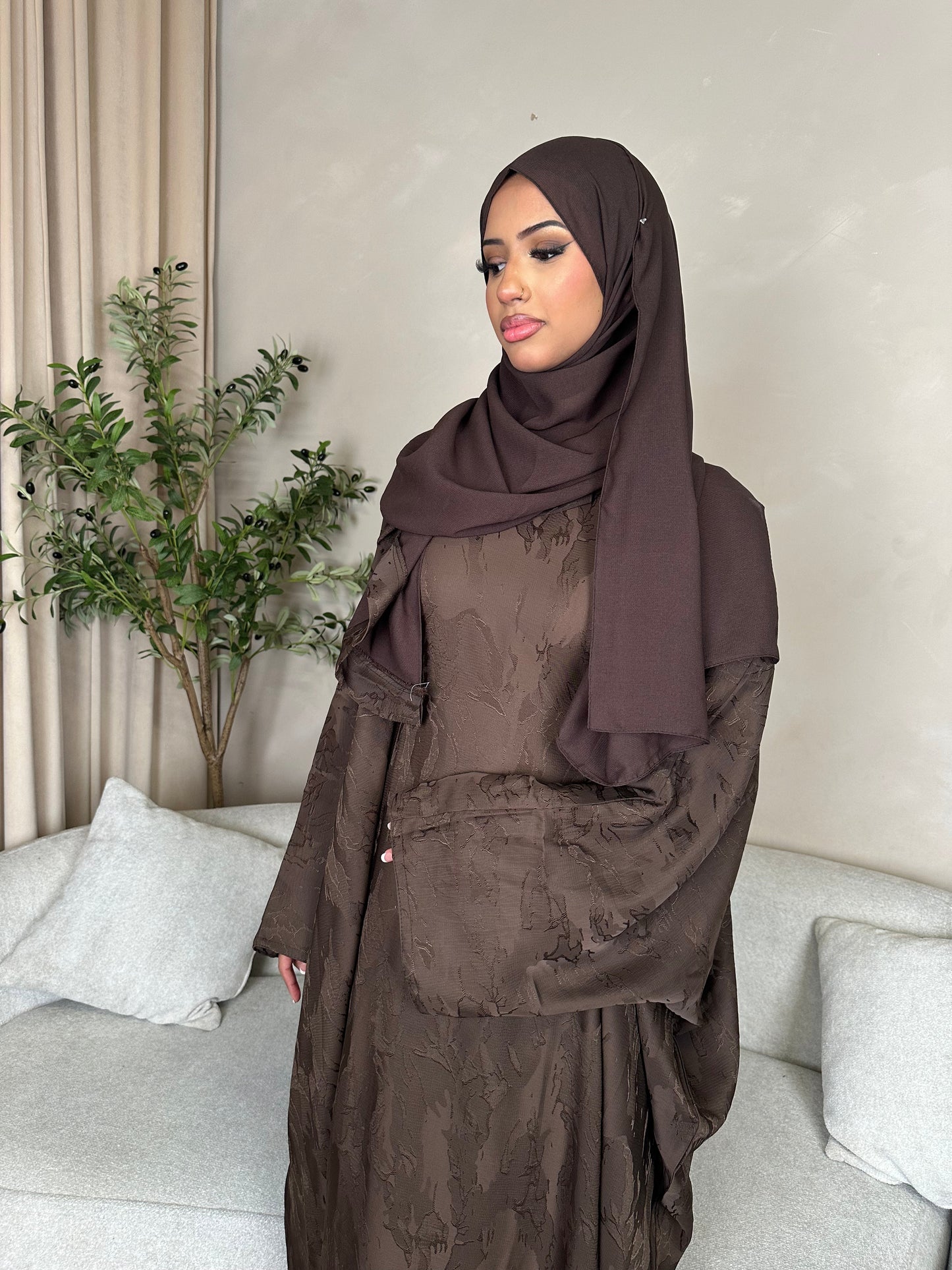 Hira Batwing Printed Abaya with Inner Belt