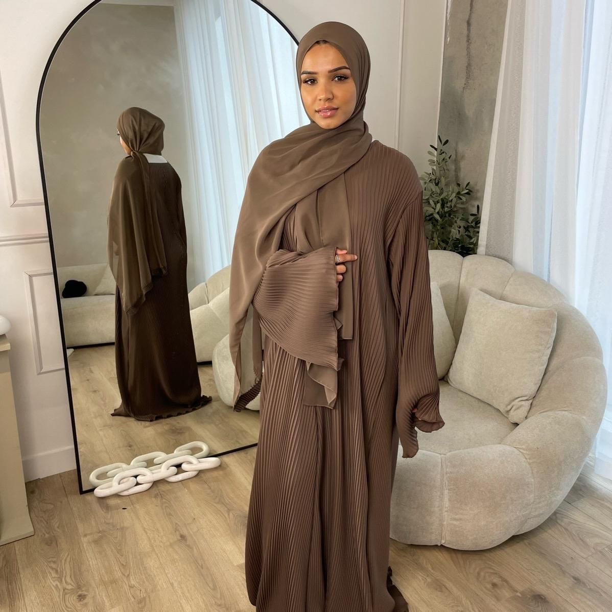 Isra Crinkled Abaya