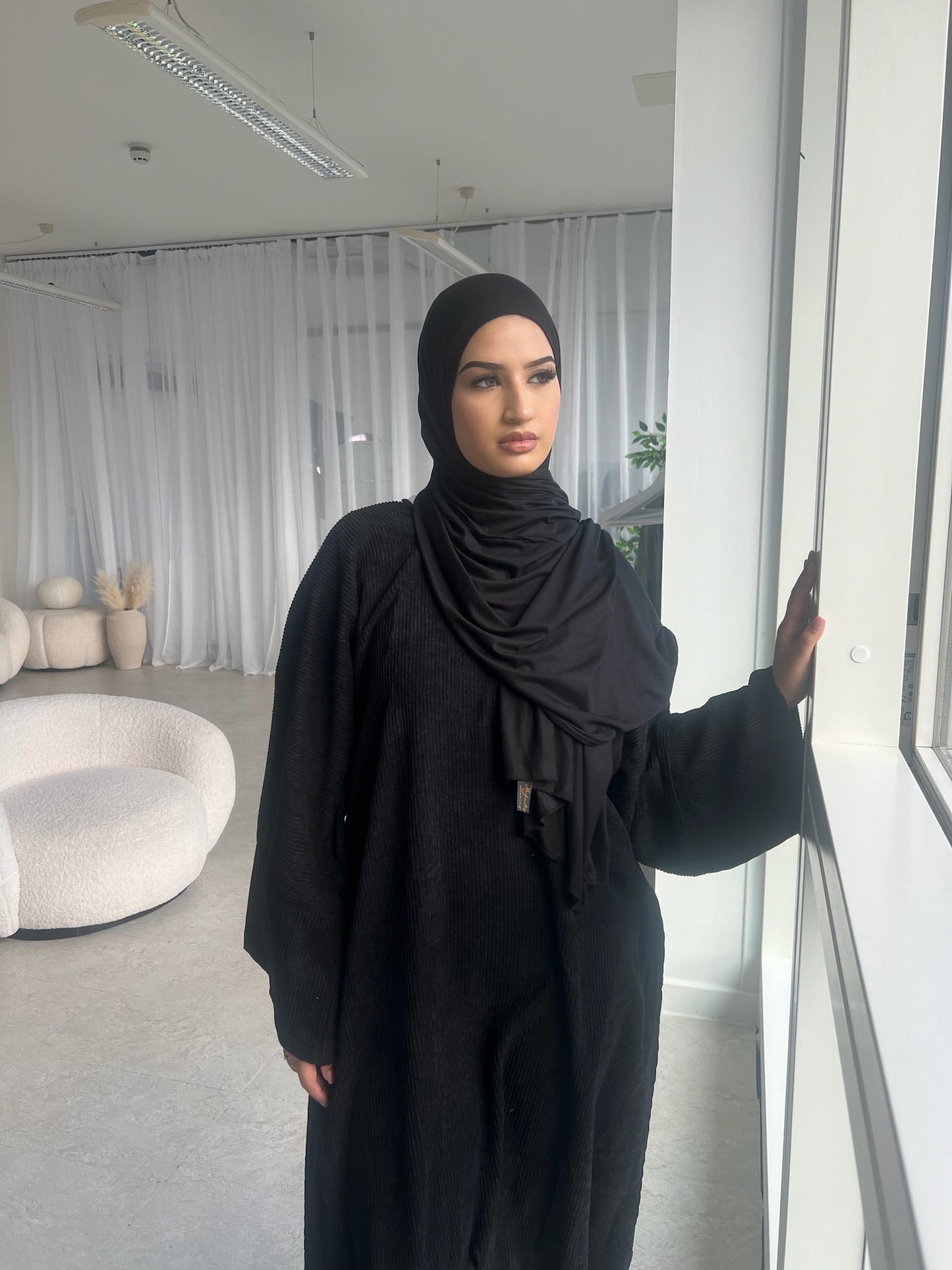 Corduroy Winter Abaya - Black | Closed Sleeve & Split Sleeve